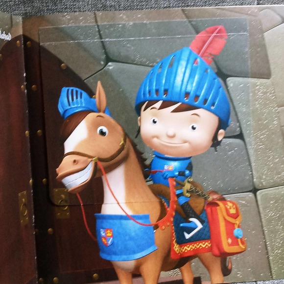 Mike The Knight Set of 2 Figures & Book (mt1) - Picture 5 of 7